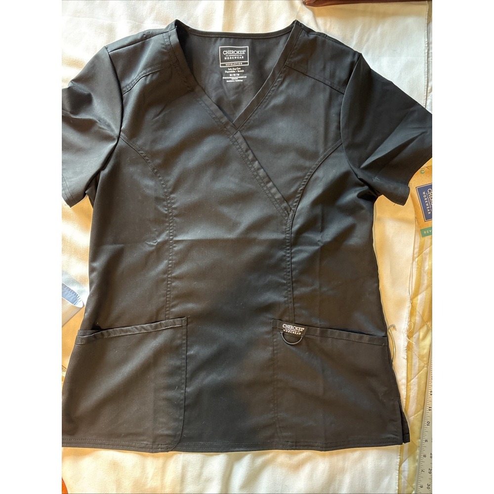 Cherokee Workwear Revolution Scrub Top Black V-Neck Size Medium NEW